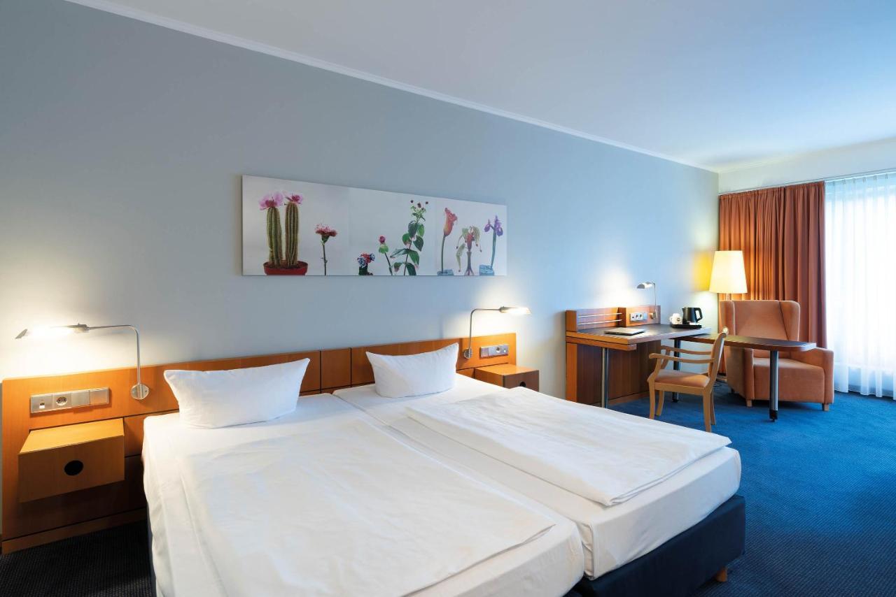 Seminaris Hotel Potsdam Griebnitzsee Exterior photo