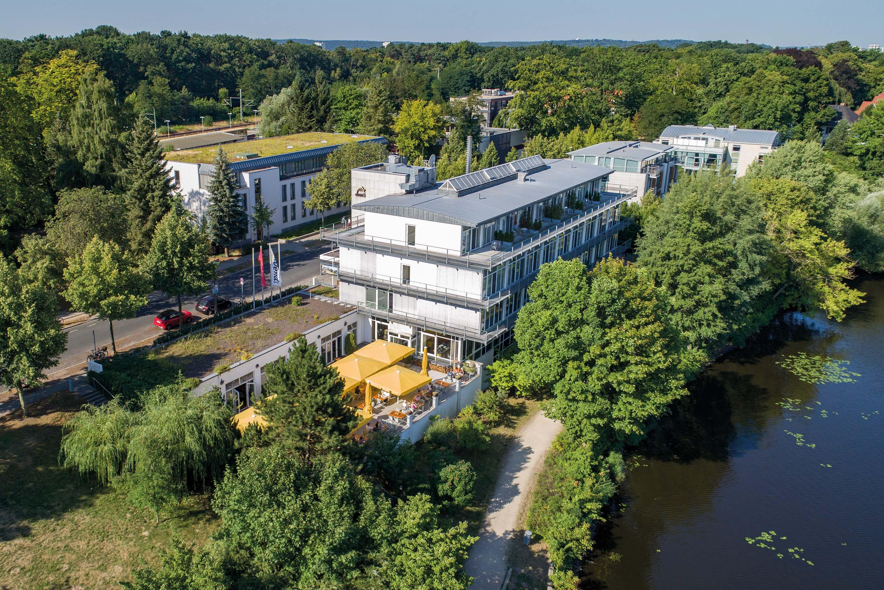 Seminaris Hotel Potsdam Griebnitzsee Exterior photo