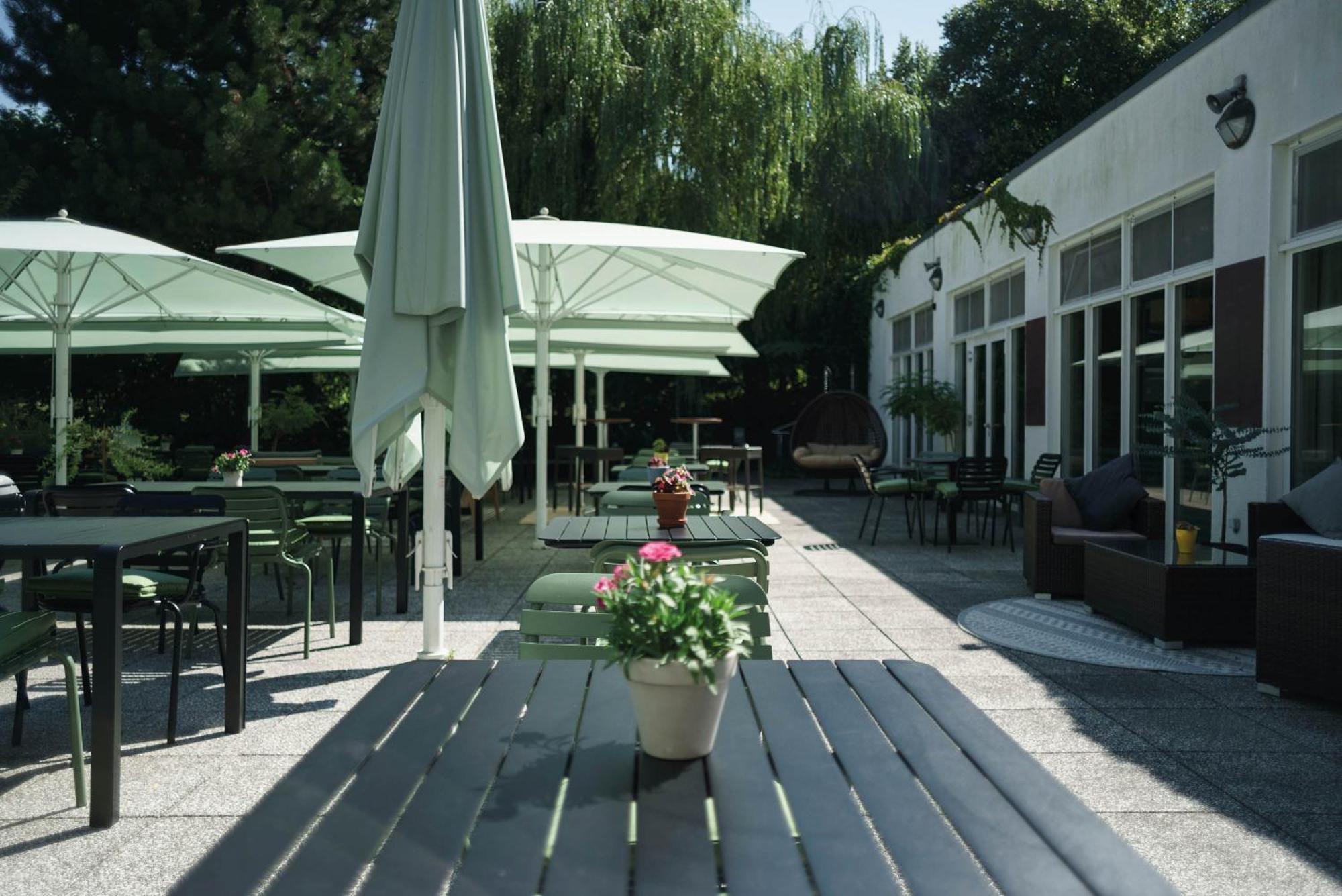 Seminaris Hotel Potsdam Griebnitzsee Exterior photo