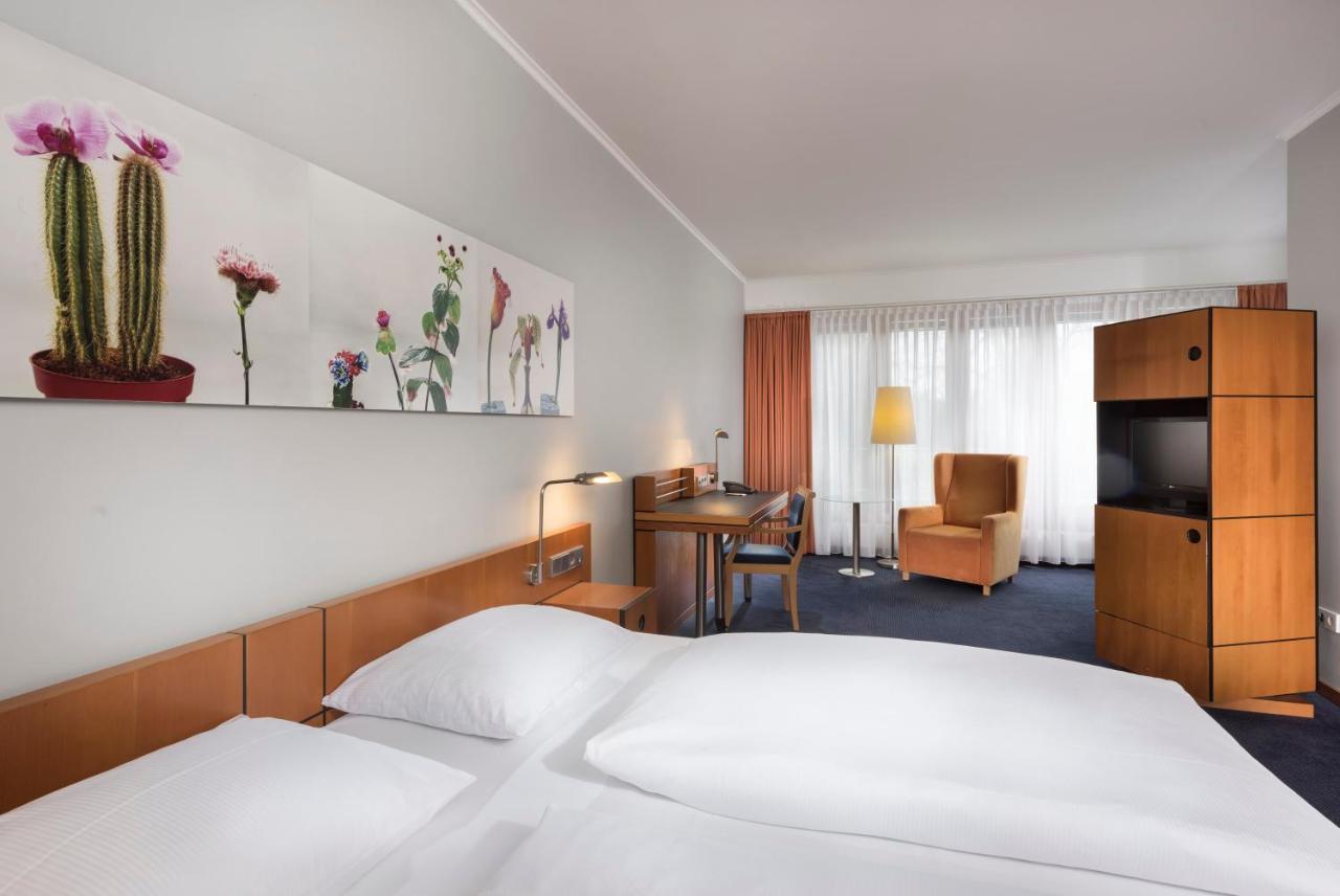 Seminaris Hotel Potsdam Griebnitzsee Exterior photo